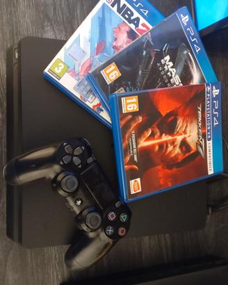 PlayStation 4 Slim con Tekken 7 3 giochi joystick