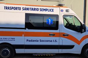 AMBULANZA RENAULT MASTER usata