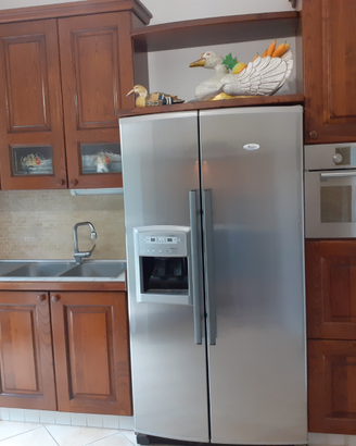Cucina muratura legno noce in Valmontone - Rm