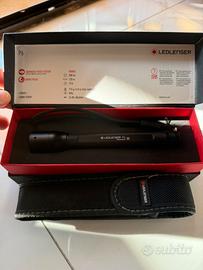 Torcia LED Ledlenser P6 originale MILITARE
