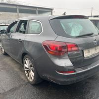 posteriore opel astra j 2010 2011