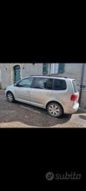 Volkswagen Touran metano