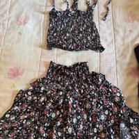 Completo estivo top corto a fiori e gonna corta