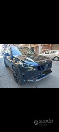 BMW X1 TOTAL BLACK 18 d