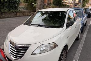 Lancia Y/ benzina gpl
