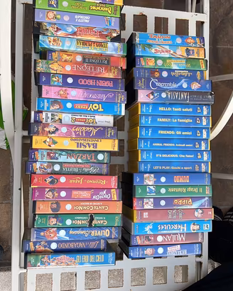 Lotto oltre 200 VHS Disney, Cartoni, Film, sport