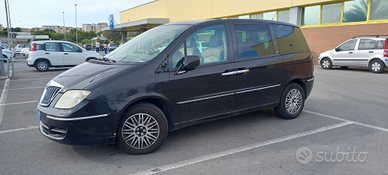 Lancia Phedra 2.2 automatica