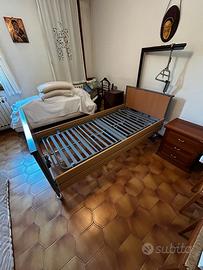Letto ospedaliero con rete elettrica
