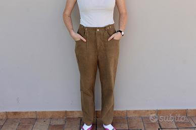Pantaloni marroni cargo con elastico in vita