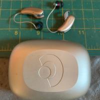 Apparecchio acustico