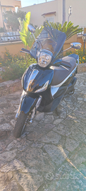 Scooter perfetto Beverly 300 - come nuovo