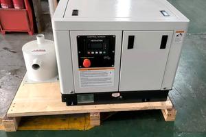 GRUPPO ELETTROGENO MARINO 4 KW