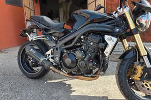 Triumph Speed triple 1050