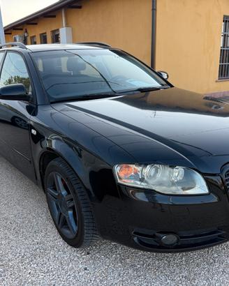 Audi A4 2.0 16V TDI Avant TOTAL BLACK