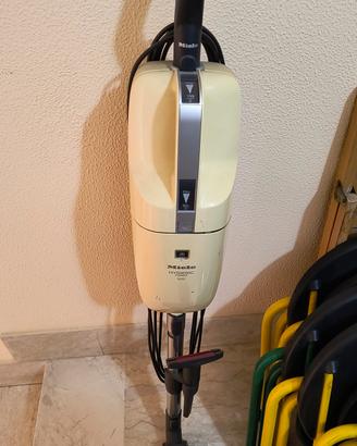 Scopa elettrica con filo miele