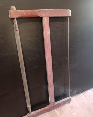 Antica sega ad arco