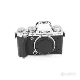 Fujifilm X-T5 - Silver