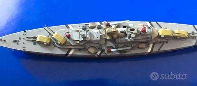 Fedele modello di Nave militare vintage