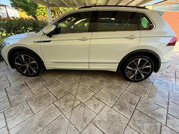 Wolkswagen Tiguan 2.000-200cv 4 Emotion-R-Line-