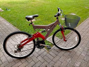 mountain bike Jeep Comanche Sport biammortizzata