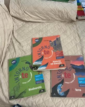 Intorno a te A B C  libro di scienze