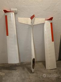 Aliante rc fibra, 2mt, completo di servi Hitec
