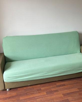 Divano usato , apribile come letto
