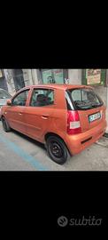 Kia  Picanto 1.1 benzina per NEOPATENTATI.