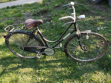 Bicicletta usata da donna