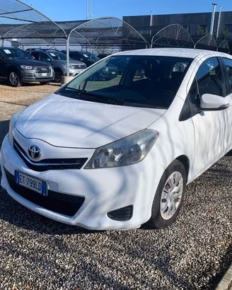 TOYOTA Yaris 1.0 5 porte Active