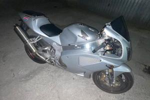 VTR 1000 SP1 2001 TRATTABILE prezzo indicativo