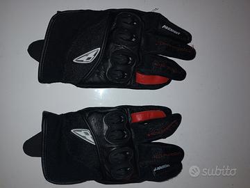 Guanti da moto