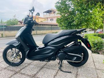 PIAGGIO Beverly 350 TUTTO INCLUSO ANCHE PASSAGGI