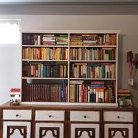 Madia & libreria in stile rustico / country