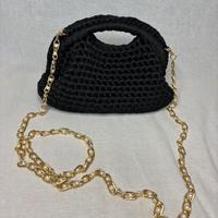 Pochette clutch nera con tracolla perle uncinetto