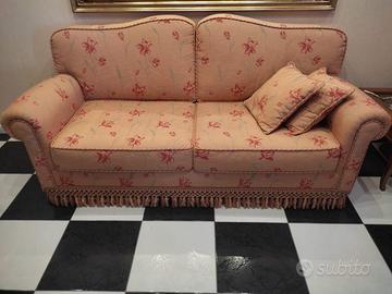 Due divani stile classico