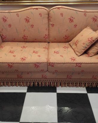 Due divani stile classico