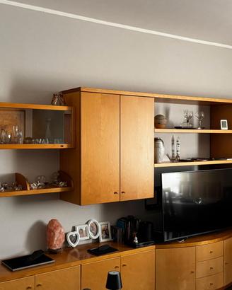 Sala Cucina  Tavolo cristallo con sedie  Cameretta