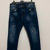 Jeans strappato 