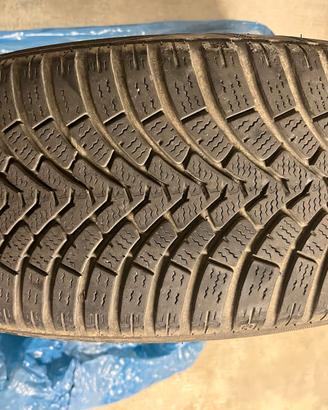 Pneumatici falken eurowinter invernali 205 45 R17