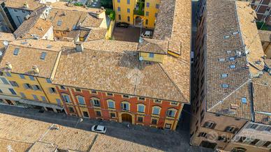 2 LOCALI A REGGIO NELL'EMILIA