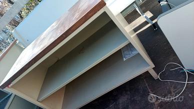 mobile a giorno in ferro e legno