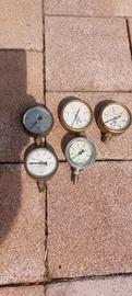 manometri vari . 5 euro cad. 