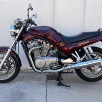 SUZUKI VX 800
