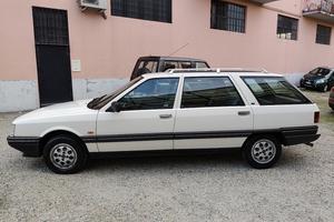 Renault 21 Nevada 1.7 GTS + gancio traino