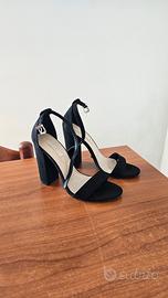 Scarpe con tacco a sandalo, nere