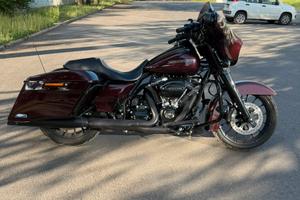 Street Glide special