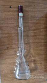 Bottiglia in vetro a forma di fucile da collezione