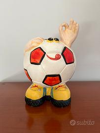 Salvadanaio pallone in terracotta