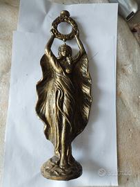 antica statua bronzo firmata